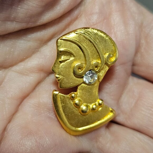 JJ Jewelry - *Sale* JJ gold tone sleek woman head brooch